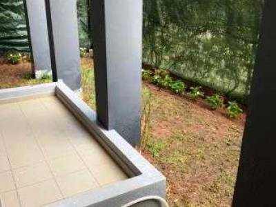 Appartement vide rez-de-jardin prestigia