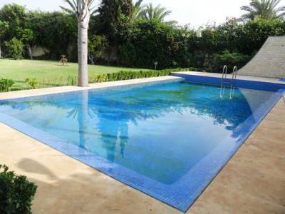 Villa d&rsquo;architecture moderne neuve &agrave; souissi